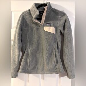 Patagonia Re-Tool Snap-T® Pullover. Gray with light peach accents. Size Small